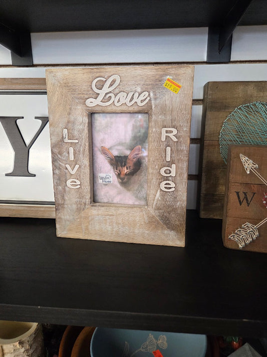 PICTURE FRAME